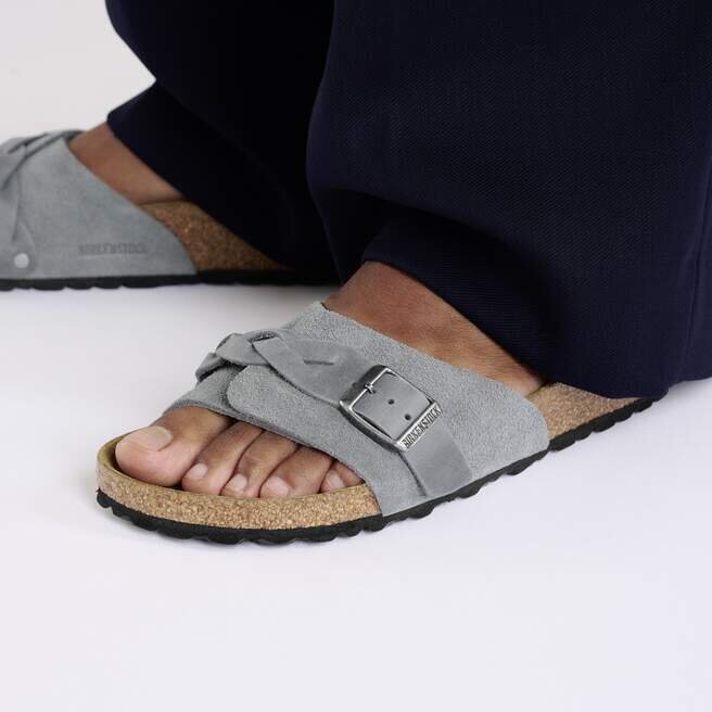 Cuir suédé tressé Oita Gris basalte Cuir suédé tressé Oita Gris basalte