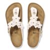 Ornement floral Gizeh en cuir naturel Ornement floral Gizeh en cuir naturel